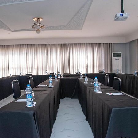 Mika Hotel Kabulonga Лусака Екстериор снимка
