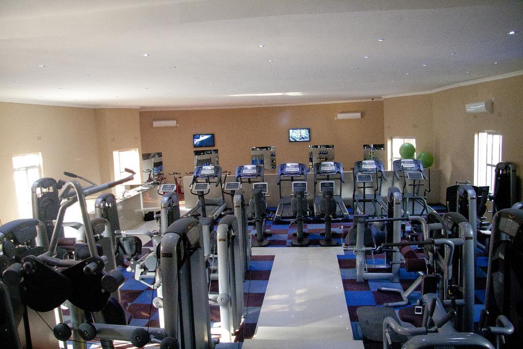 Mika Hotel Kabulonga Лусака Екстериор снимка