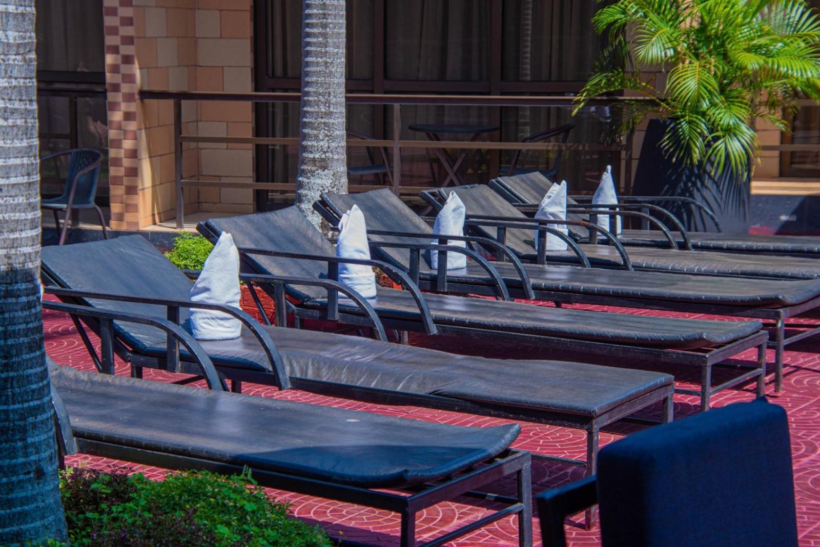 Mika Hotel Kabulonga Лусака Екстериор снимка