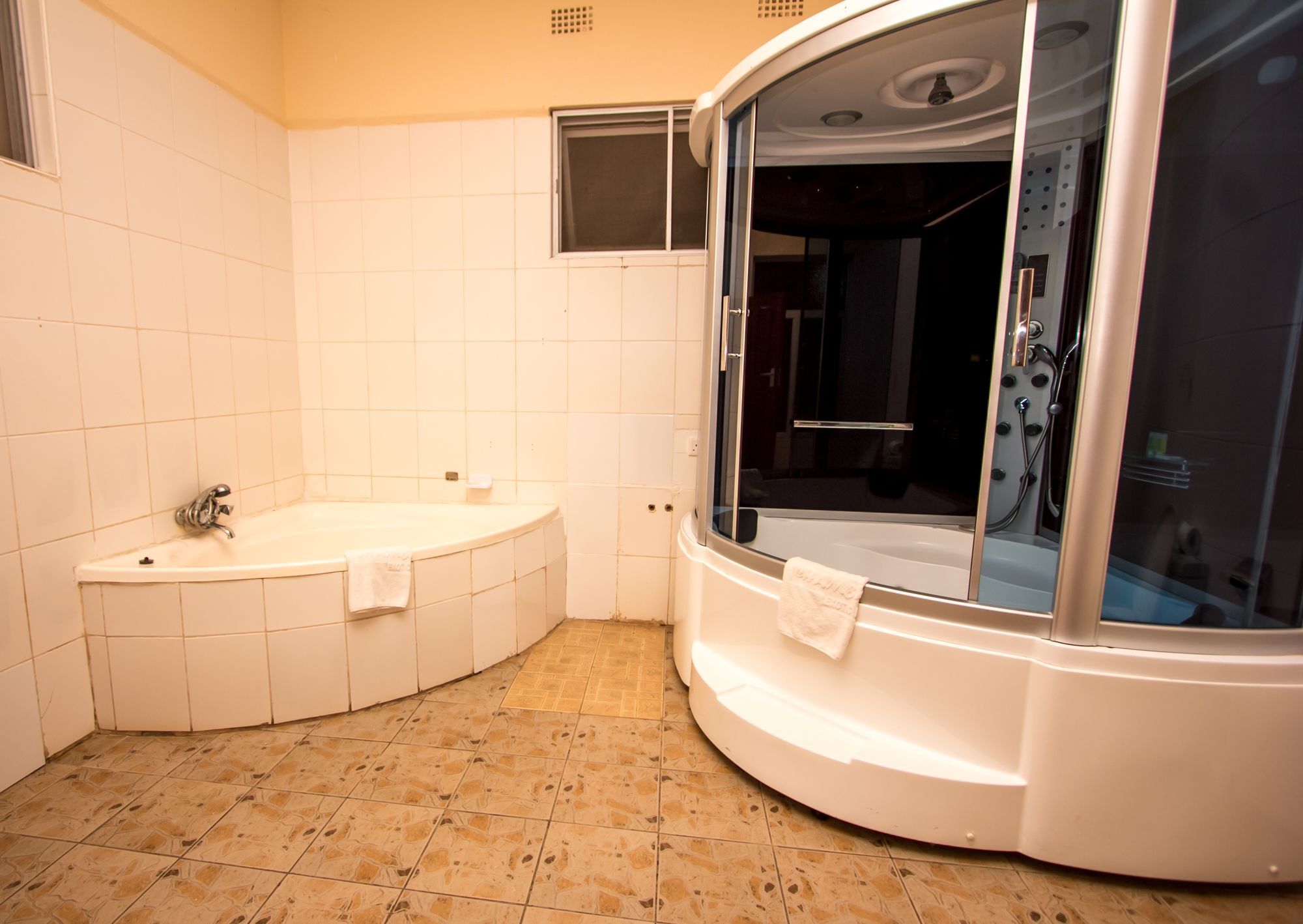 Mika Hotel Kabulonga Лусака Екстериор снимка
