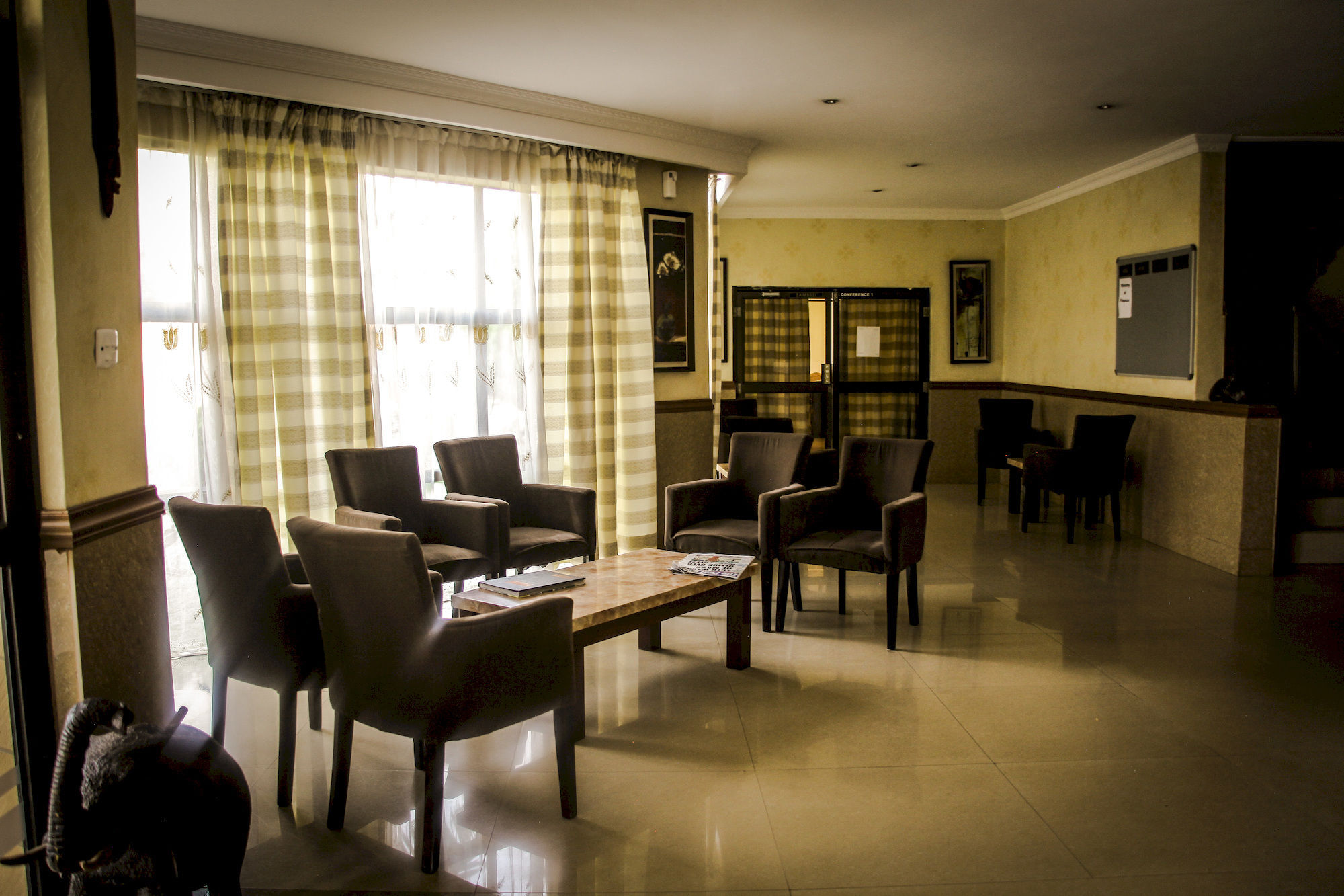 Mika Hotel Kabulonga Лусака Екстериор снимка
